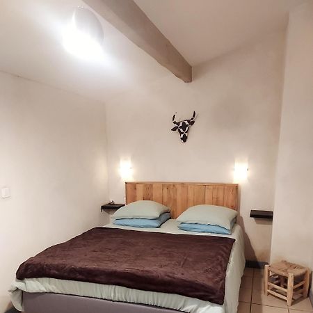 לינה וארוחת בוקר אלברון Bergerie D'Alivon En Camargue מראה חיצוני תמונה