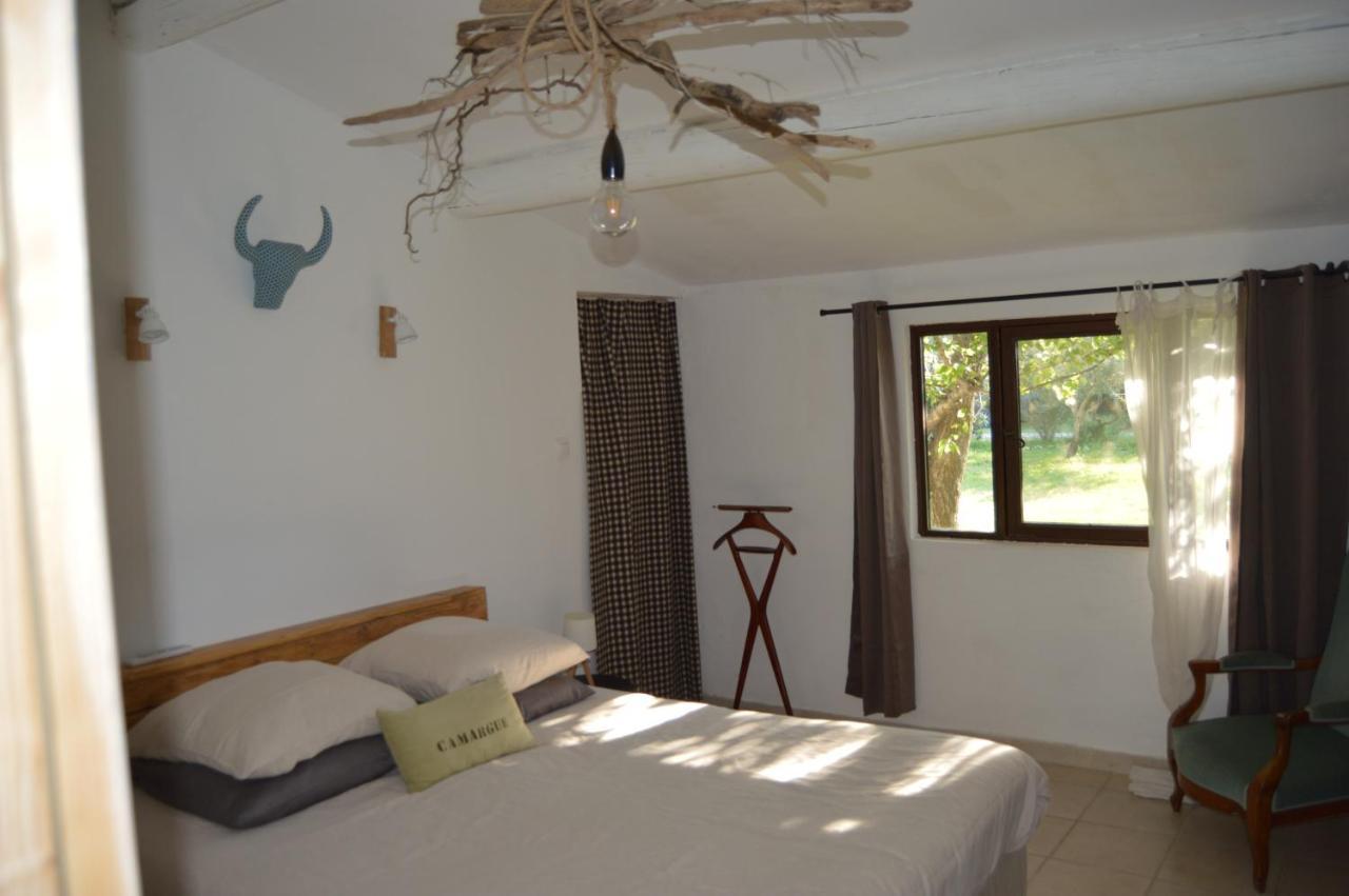 לינה וארוחת בוקר אלברון Bergerie D'Alivon En Camargue מראה חיצוני תמונה
