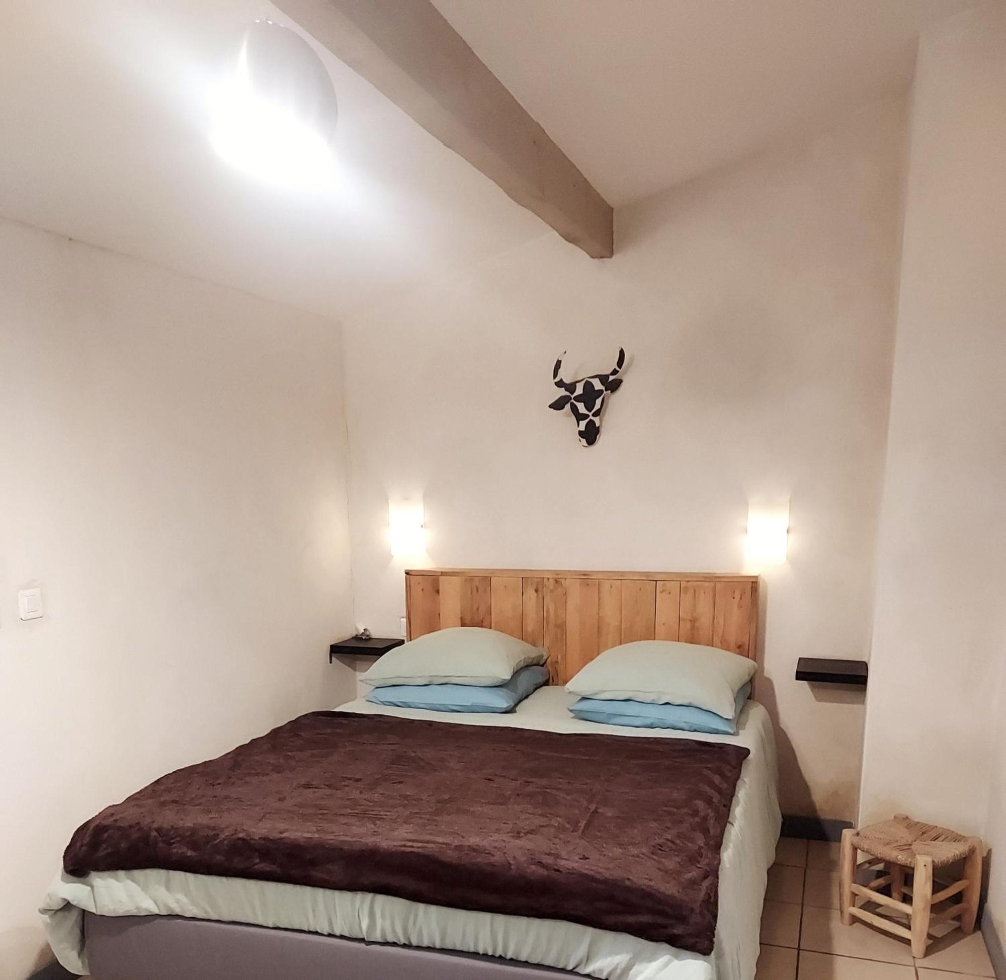 לינה וארוחת בוקר אלברון Bergerie D'Alivon En Camargue מראה חיצוני תמונה