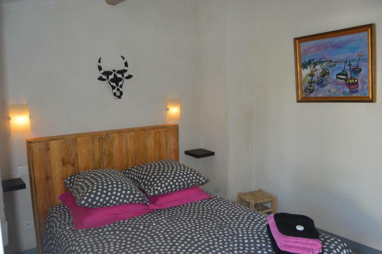 לינה וארוחת בוקר אלברון Bergerie D'Alivon En Camargue מראה חיצוני תמונה
